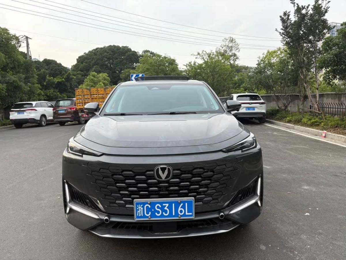 長安 長安UNI-K  2023款 2.0T 兩驅悅尚型圖片