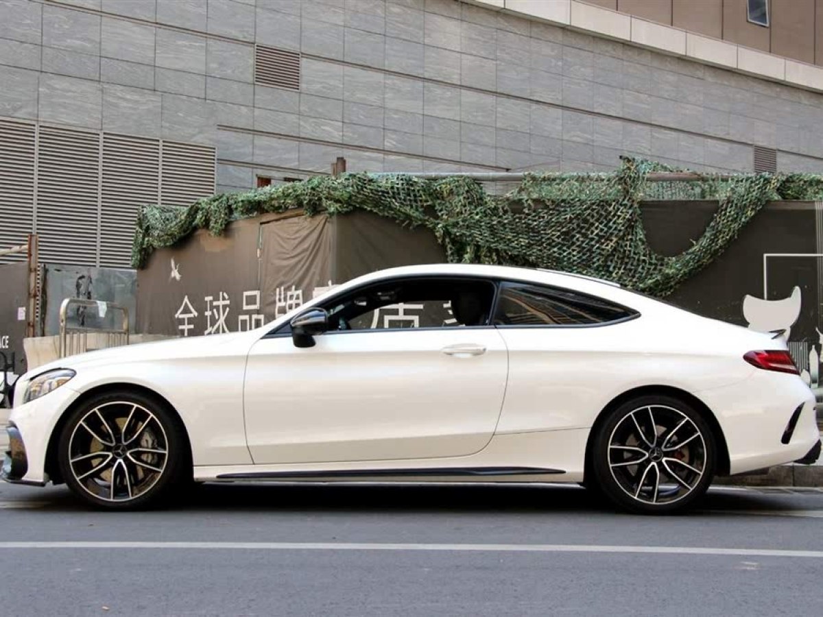 奔馳 奔馳C級(jí)AMG  2019款 AMG C 43 4MATIC 轎跑車圖片