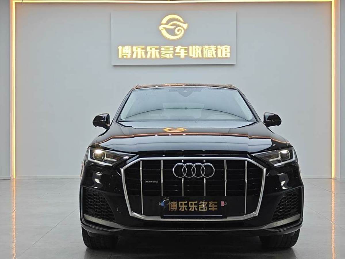 奧迪 奧迪Q7  2024款 55 TFSI quattro S line運(yùn)動(dòng)型圖片