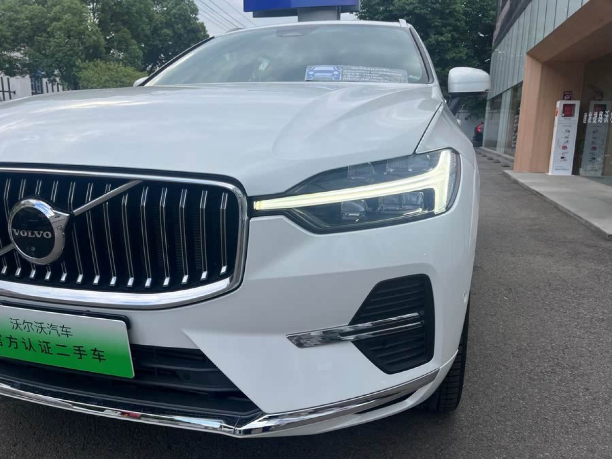 沃爾沃 XC60新能源  2025款 插電式混動(dòng) 長(zhǎng)續(xù)航四驅(qū)智雅豪華版圖片