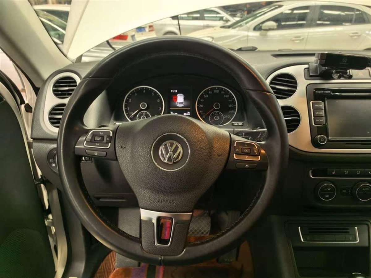 大眾 途觀  2015款 1.8TSI 自動(dòng)四驅(qū)豪華型圖片