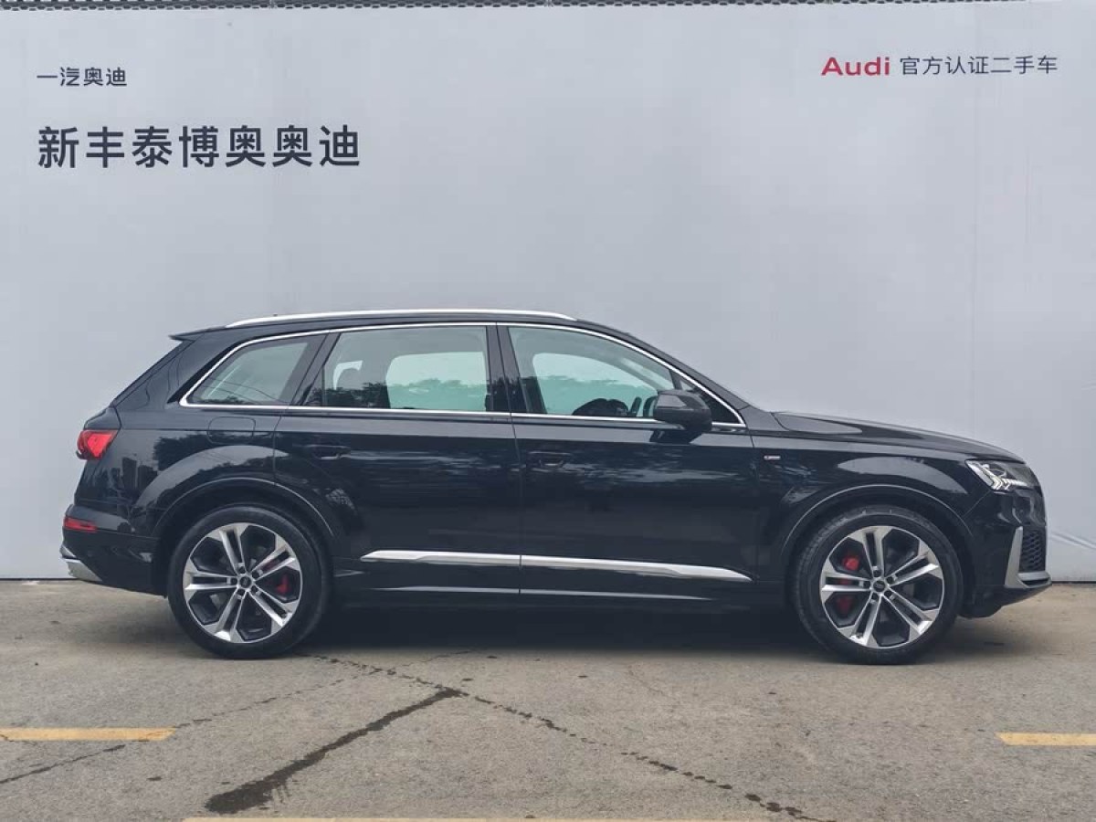 奧迪 奧迪Q7  2023款 55 TFSI quattro S 尊貴型圖片
