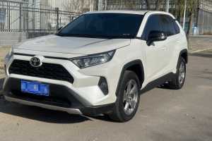 RAV4 豐田 榮放 2.0L CVT兩驅(qū)風(fēng)尚版