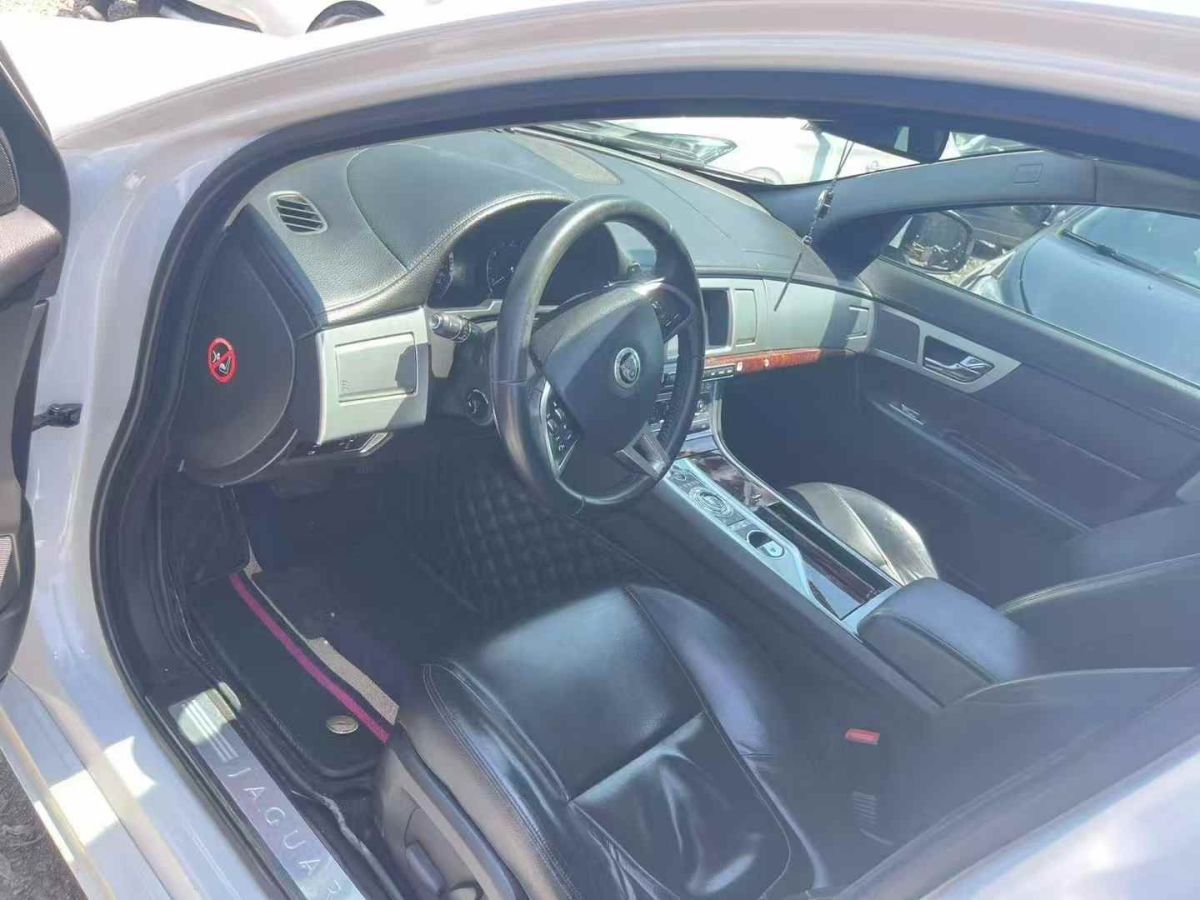 捷豹 XF  2012款 XF 3.0L V6倫敦限量版圖片