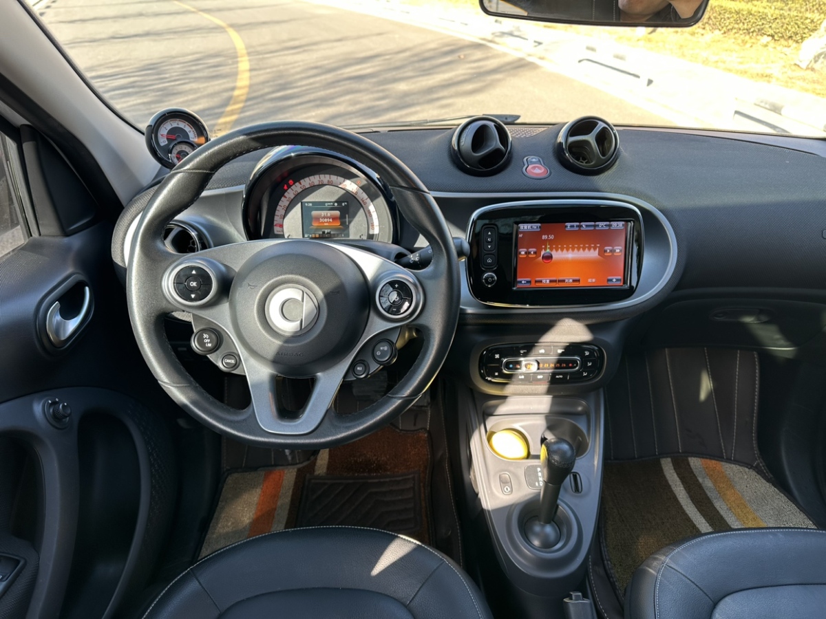 smart forfour  2018款 0.9T 66千瓦先鋒版圖片