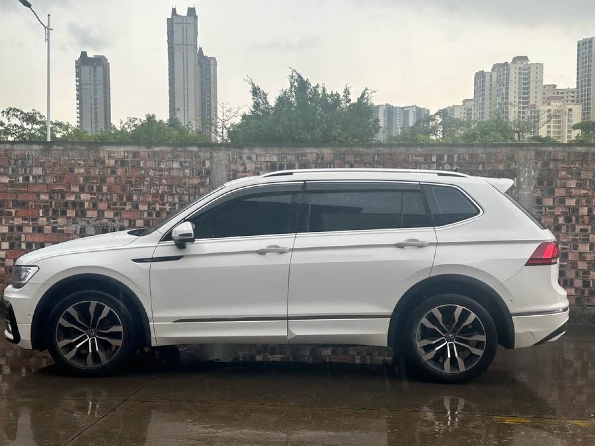 大眾 途觀L  2023款 改款 330TSI 自動兩驅(qū)R-Line越享版圖片