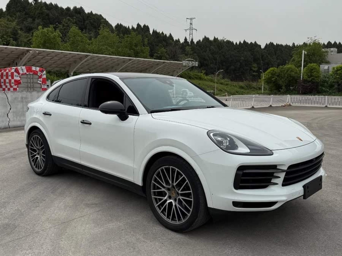 保時(shí)捷 Cayenne  2022款 Cayenne Coupé 3.0T 鉑金版圖片
