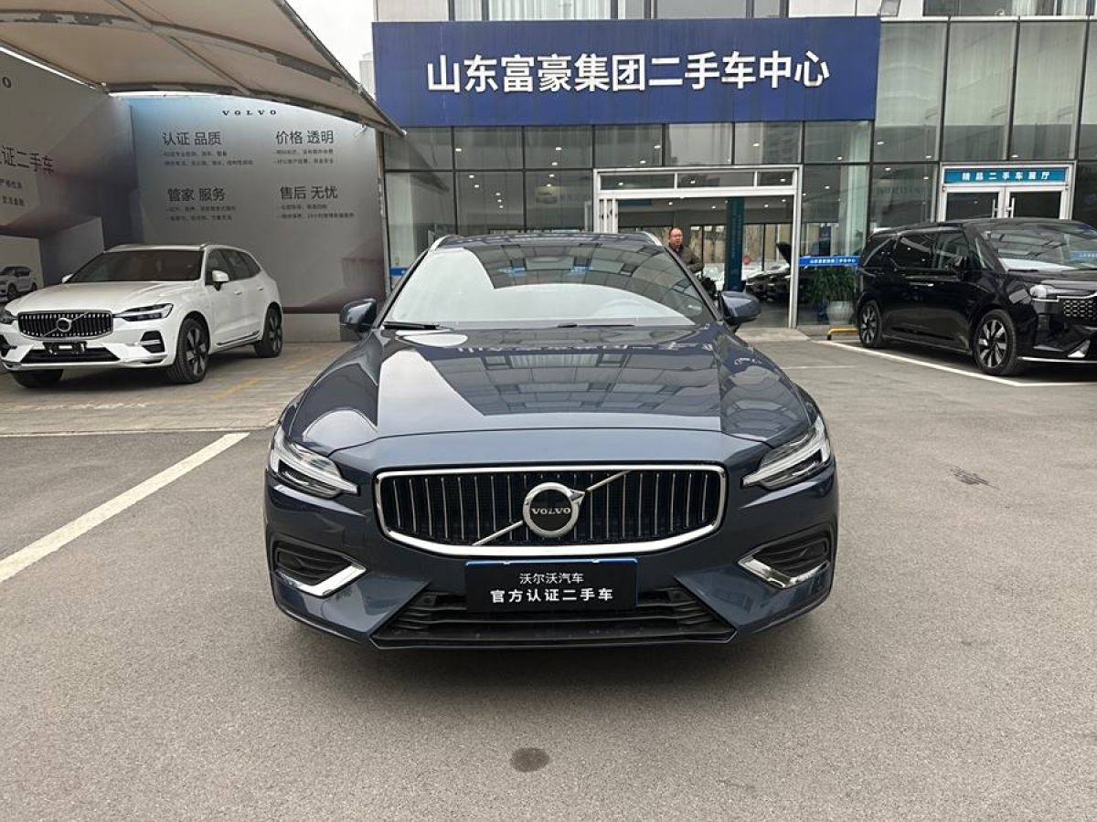 沃爾沃 V60  2024款 B5 智遠(yuǎn)豪華版圖片