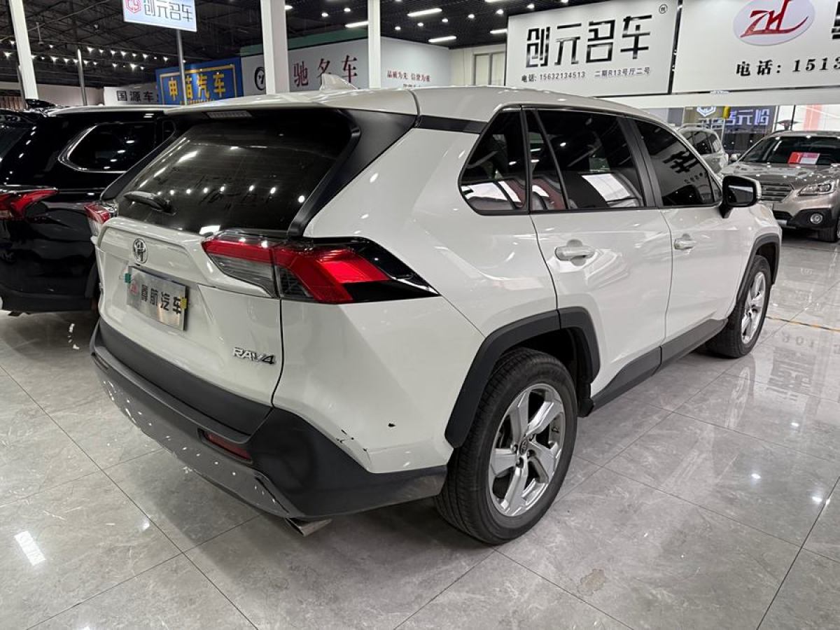 2021年1月豐田 RAV4榮放  2021款 2.0L CVT兩驅(qū)風(fēng)尚版