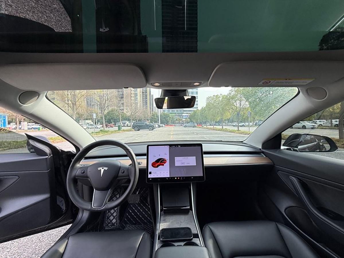 特斯拉 Model 3  2020款 改款 標準續(xù)航后驅(qū)升級版圖片