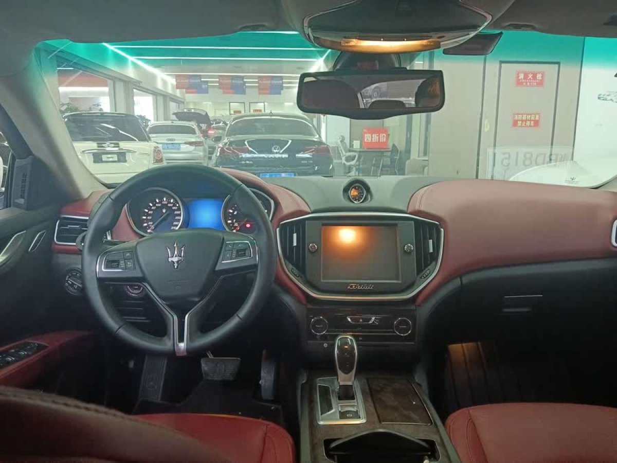 瑪莎拉蒂 Ghibli  2014款 3.0T 標(biāo)準(zhǔn)版圖片