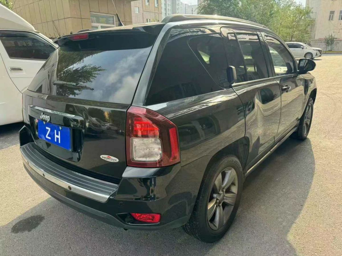 Jeep 指南者  2015款 2.0L 兩驅(qū)豪華版圖片