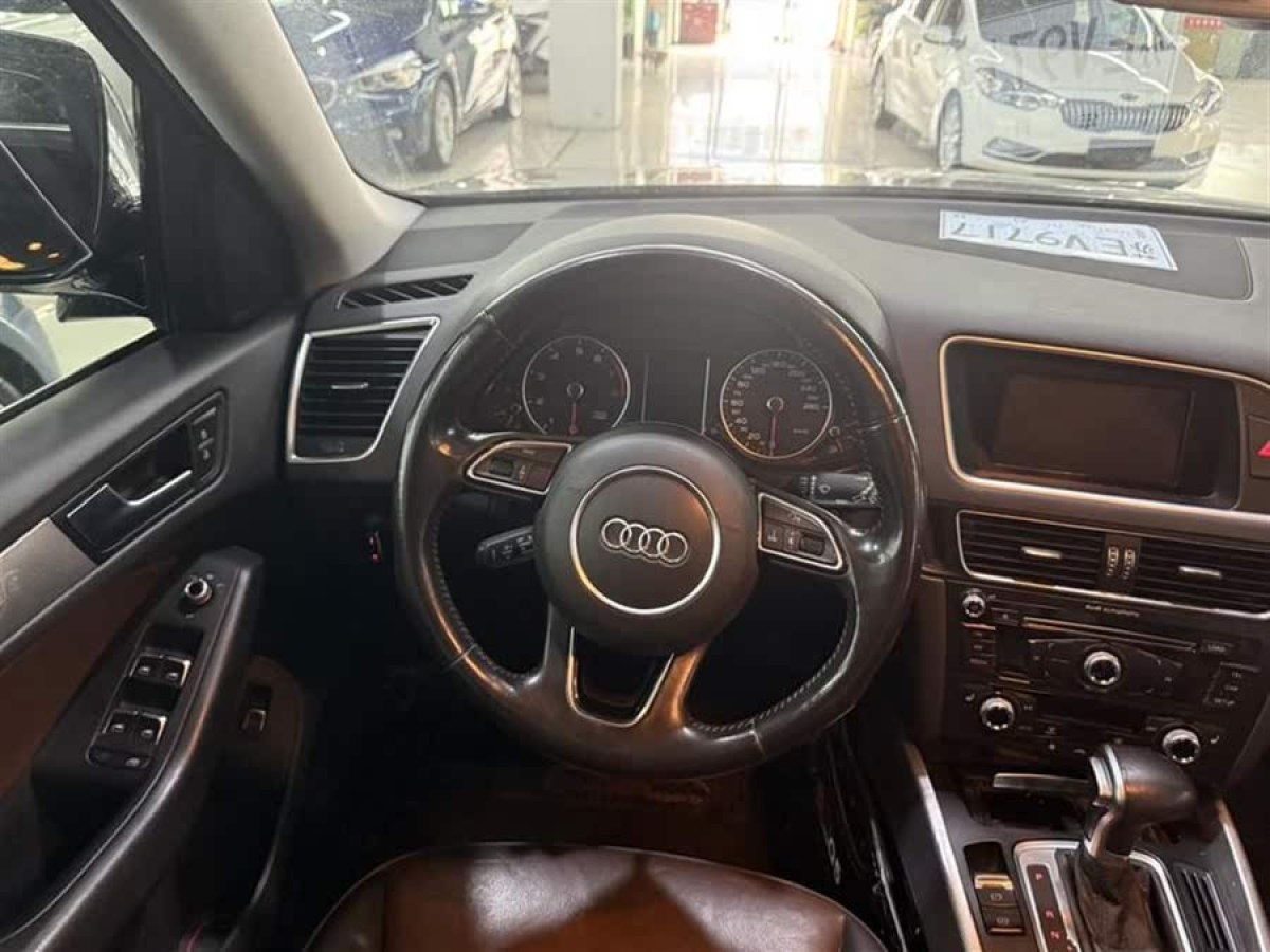 奧迪 奧迪Q5  2017款 40 TFSI 進(jìn)取型圖片