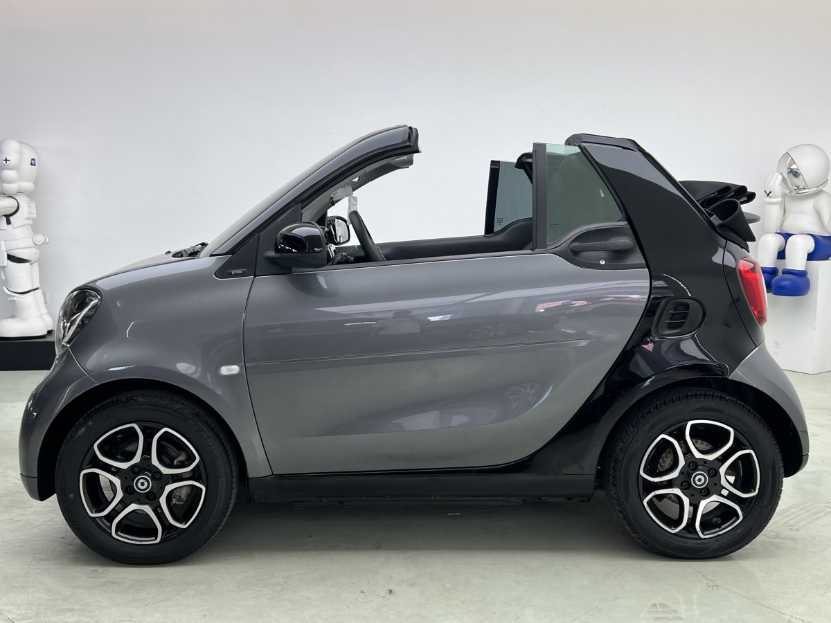 smart fortwo  2016款 0.9T 66千瓦敞篷先鋒版圖片