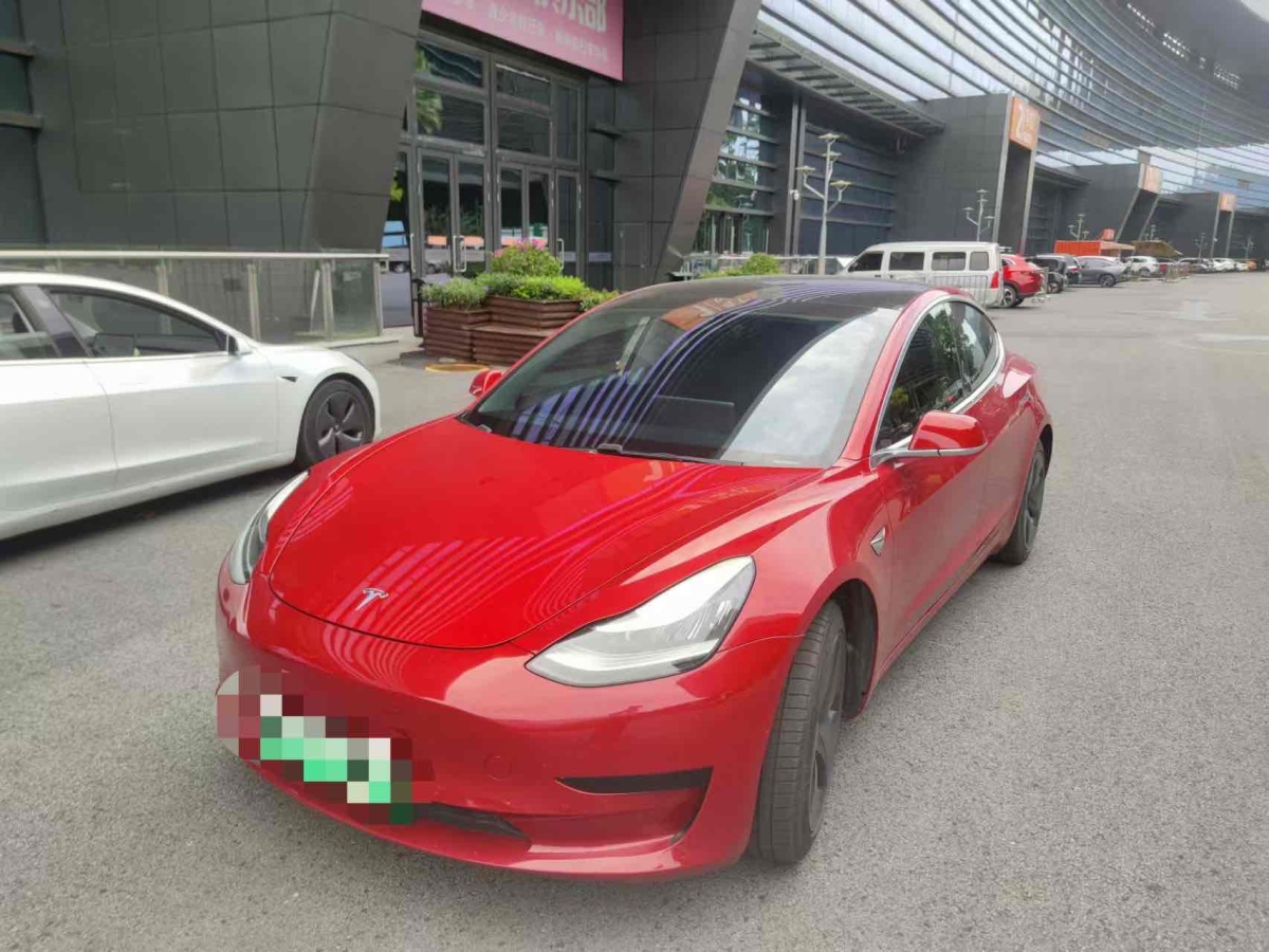 特斯拉 Model Y  2020款 改款 標(biāo)準(zhǔn)續(xù)航后驅(qū)升級(jí)版圖片