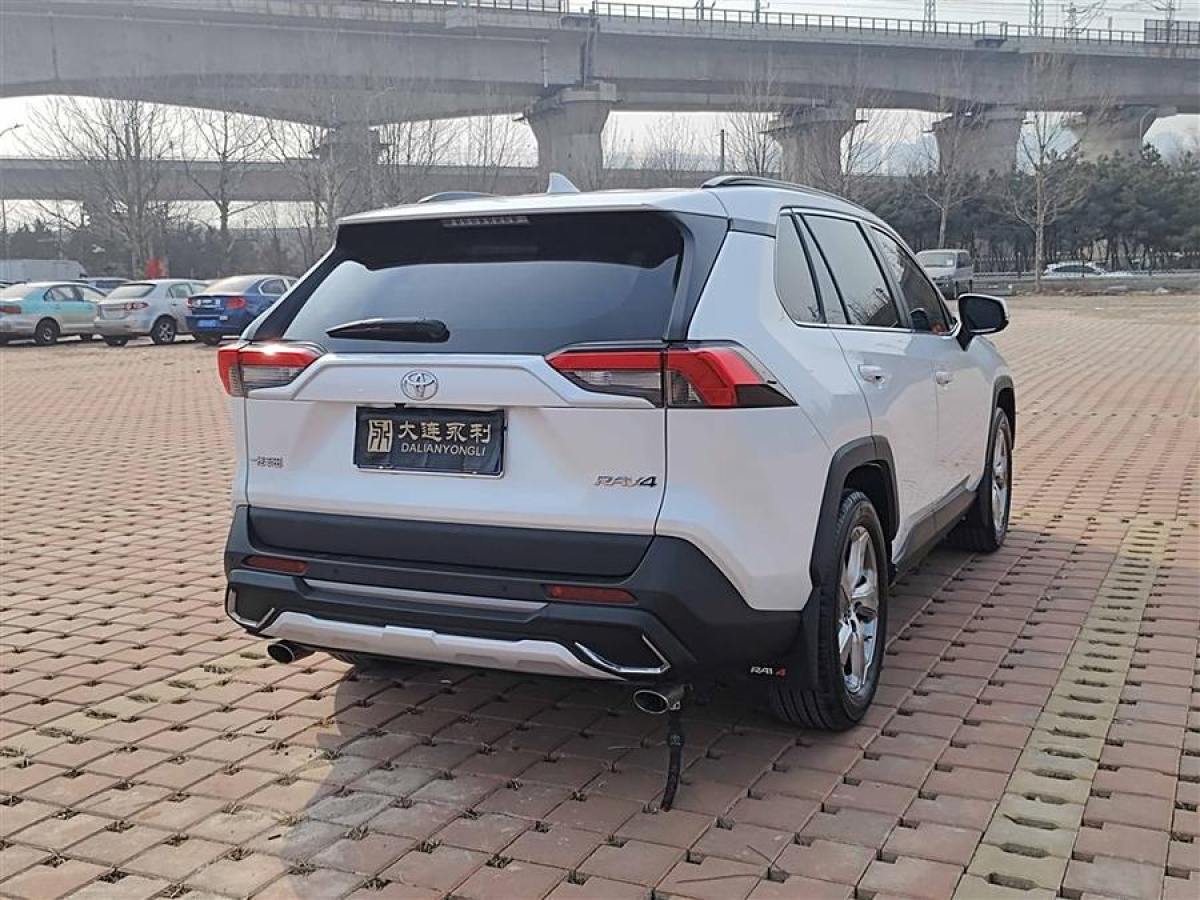 豐田 RAV4榮放  2022款 2.0L CVT兩驅(qū)風尚Plus版圖片