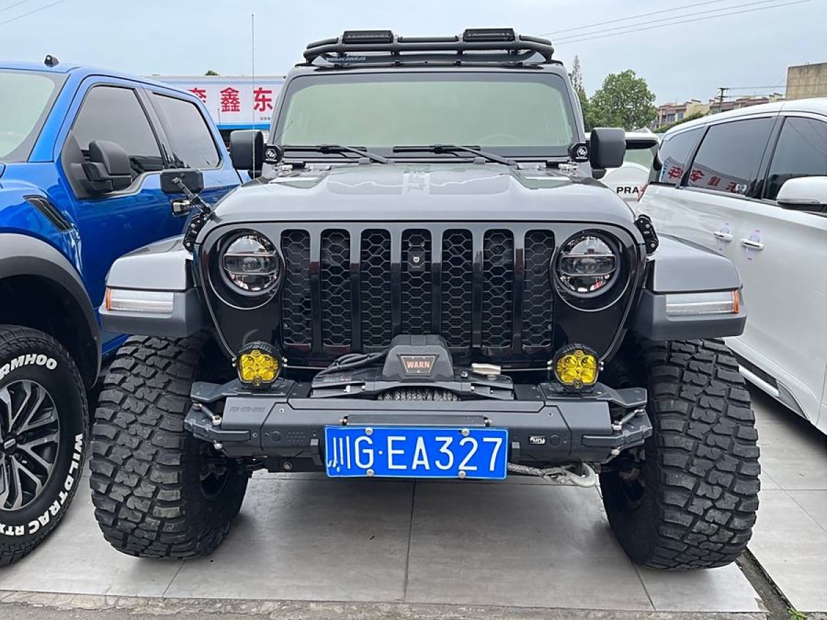 2022年7月Jeep 角斗士  2022款 3.6L 先行版