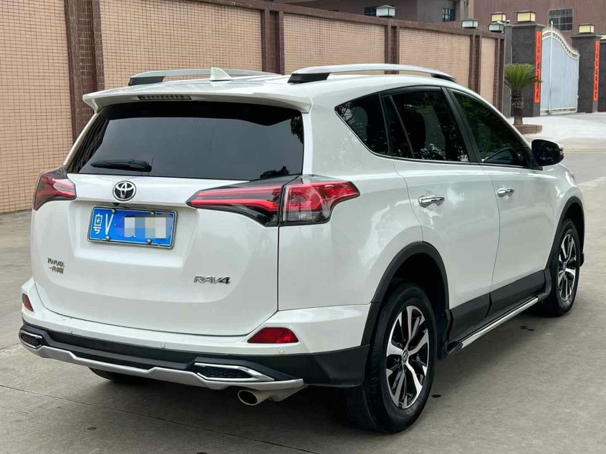 豐田 RAV4 圖片