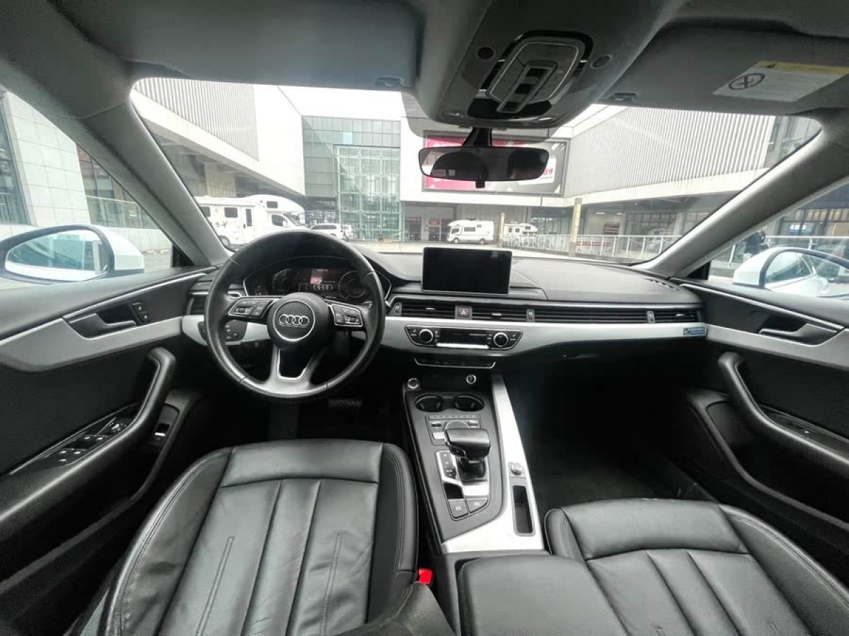 奧迪 奧迪A5  2019款 Sportback 40 TFSI 時(shí)尚型圖片