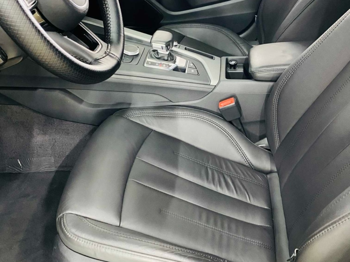 奧迪 奧迪A4L  2017款 40 TFSI 進取型圖片