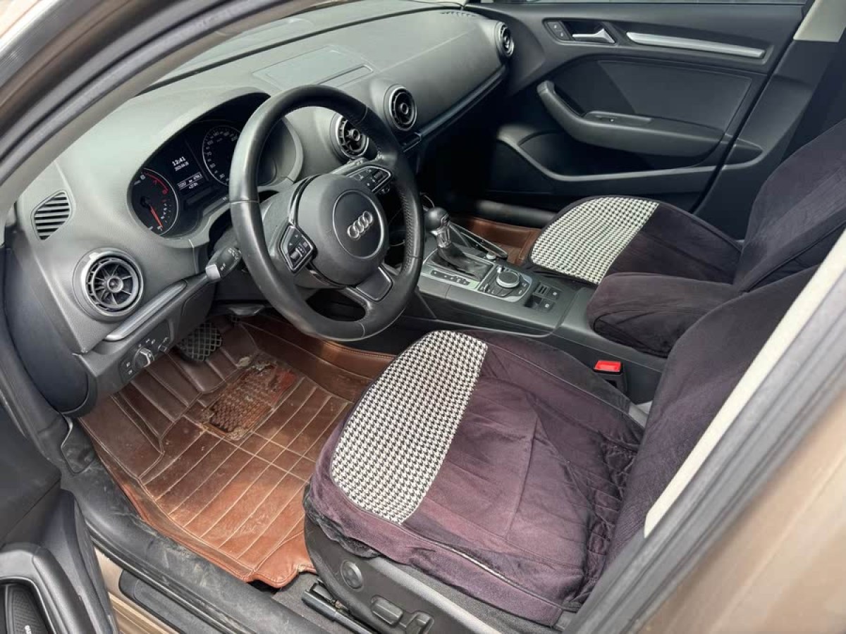 奧迪 奧迪A3  2016款 Sportback 35 TFSI 領(lǐng)英型圖片