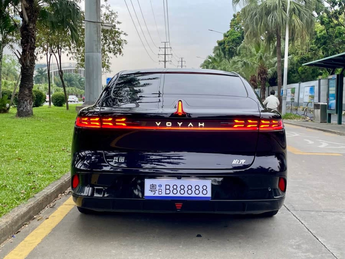 嵐圖 嵐圖追光  2024款 PHEV 四驅(qū)超長續(xù)航旗艦版圖片