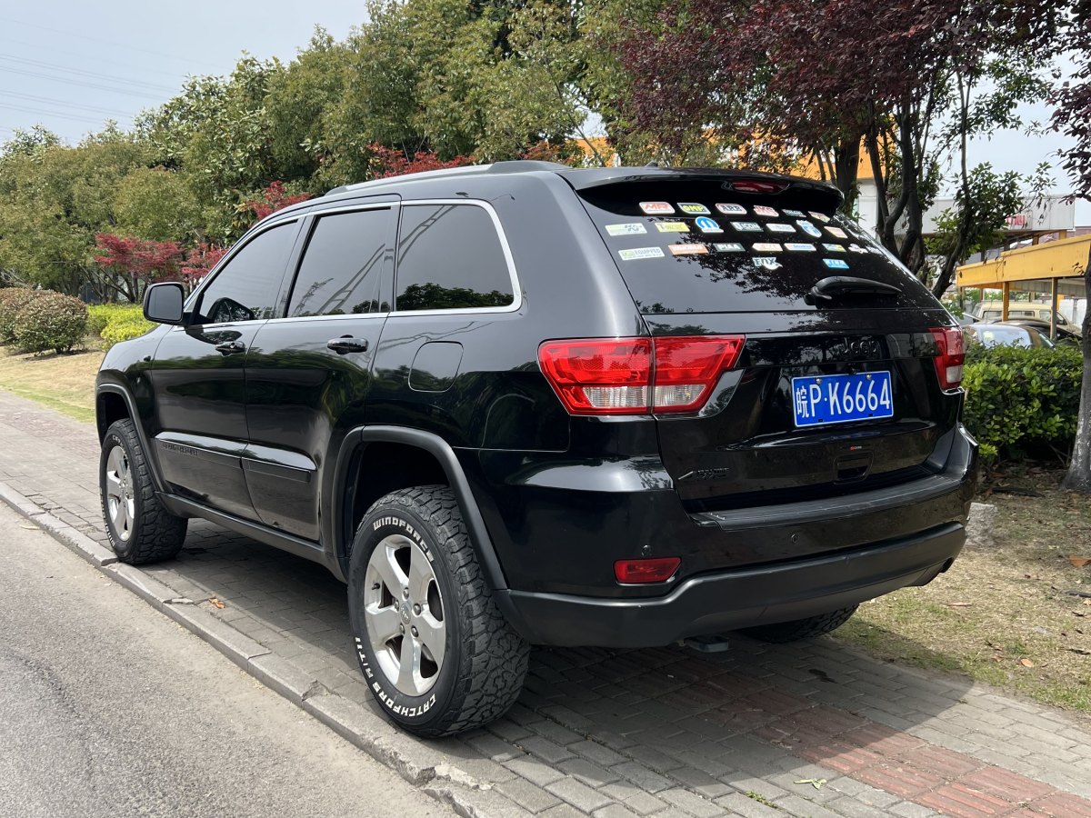 Jeep 大切諾基  2014款 3.6L 舒適導(dǎo)航版圖片