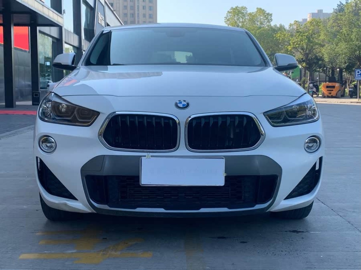 寶馬 寶馬X2  2019款  sDrive25i 領(lǐng)先型M越野套裝 國VI圖片
