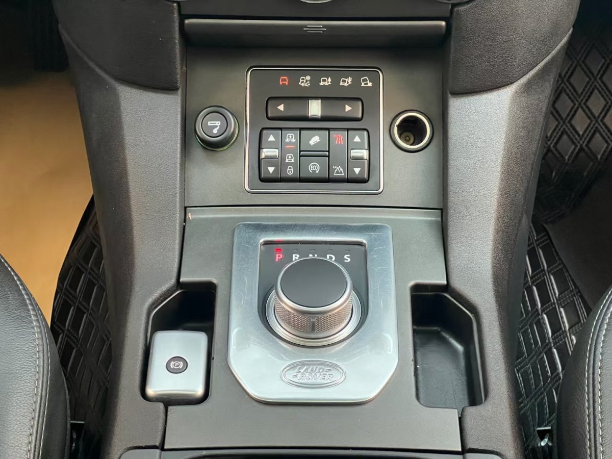 路虎 發(fā)現(xiàn)  2015款 3.0 V6 SC SE圖片