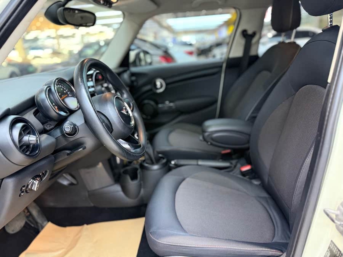 MINI MINI  2015款 1.2T ONE 五門版圖片