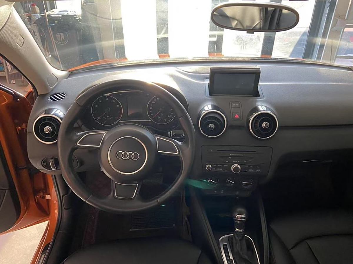 奧迪 奧迪A1  2014款 30 TFSI Sportback技術(shù)型圖片