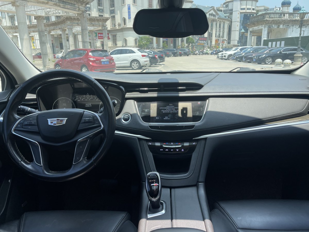 凱迪拉克 XT5  2018款 28T 四驅(qū)豪華型圖片