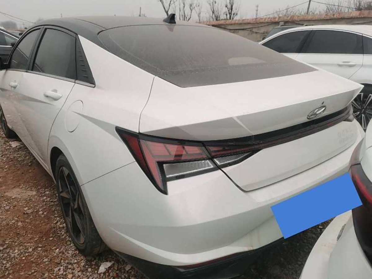 现代 伊兰特  2022款 1.5L CVT LUX尊贵版图片