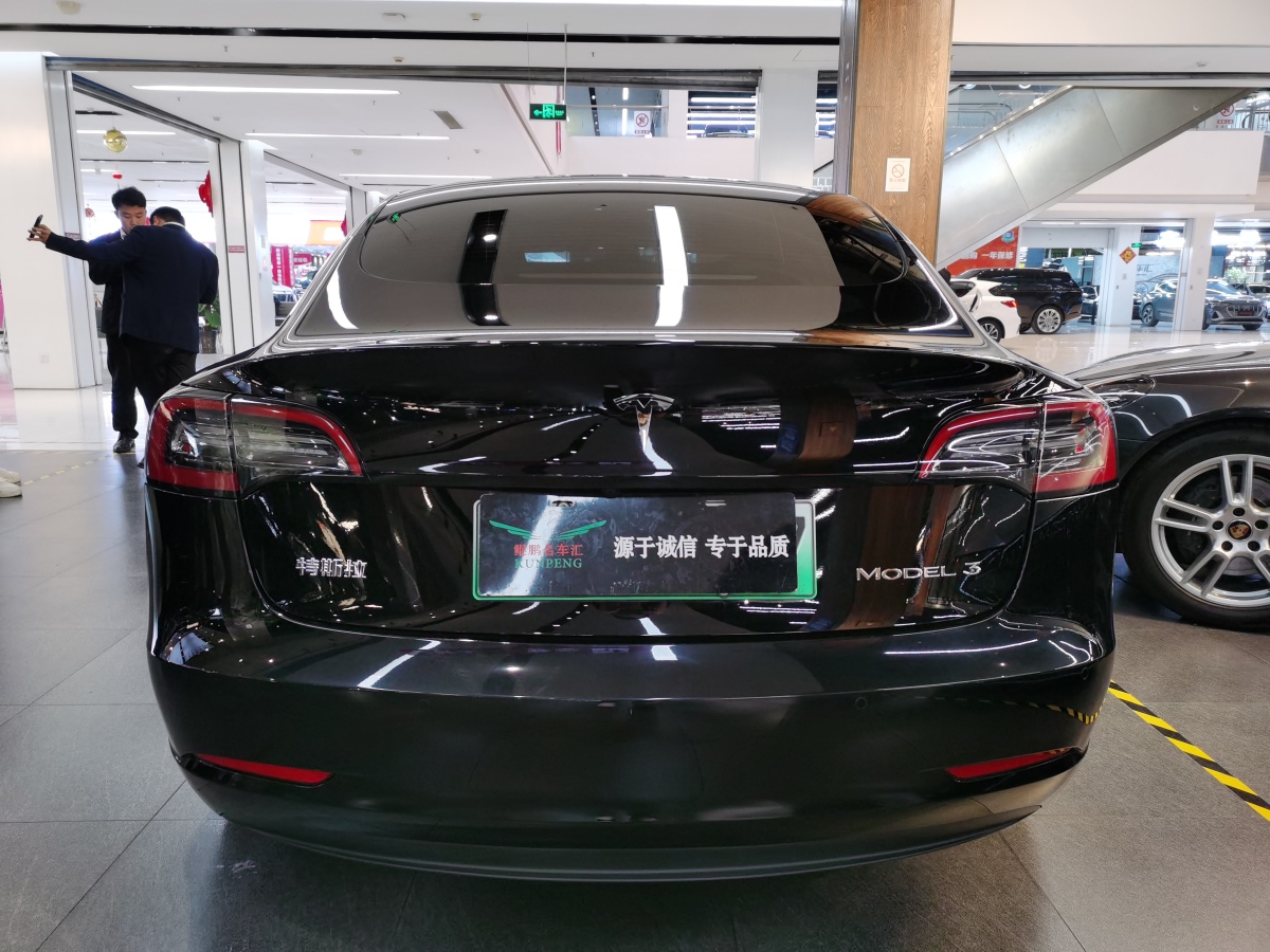 特斯拉 Model 3  2022款 改款 后輪驅(qū)動版圖片