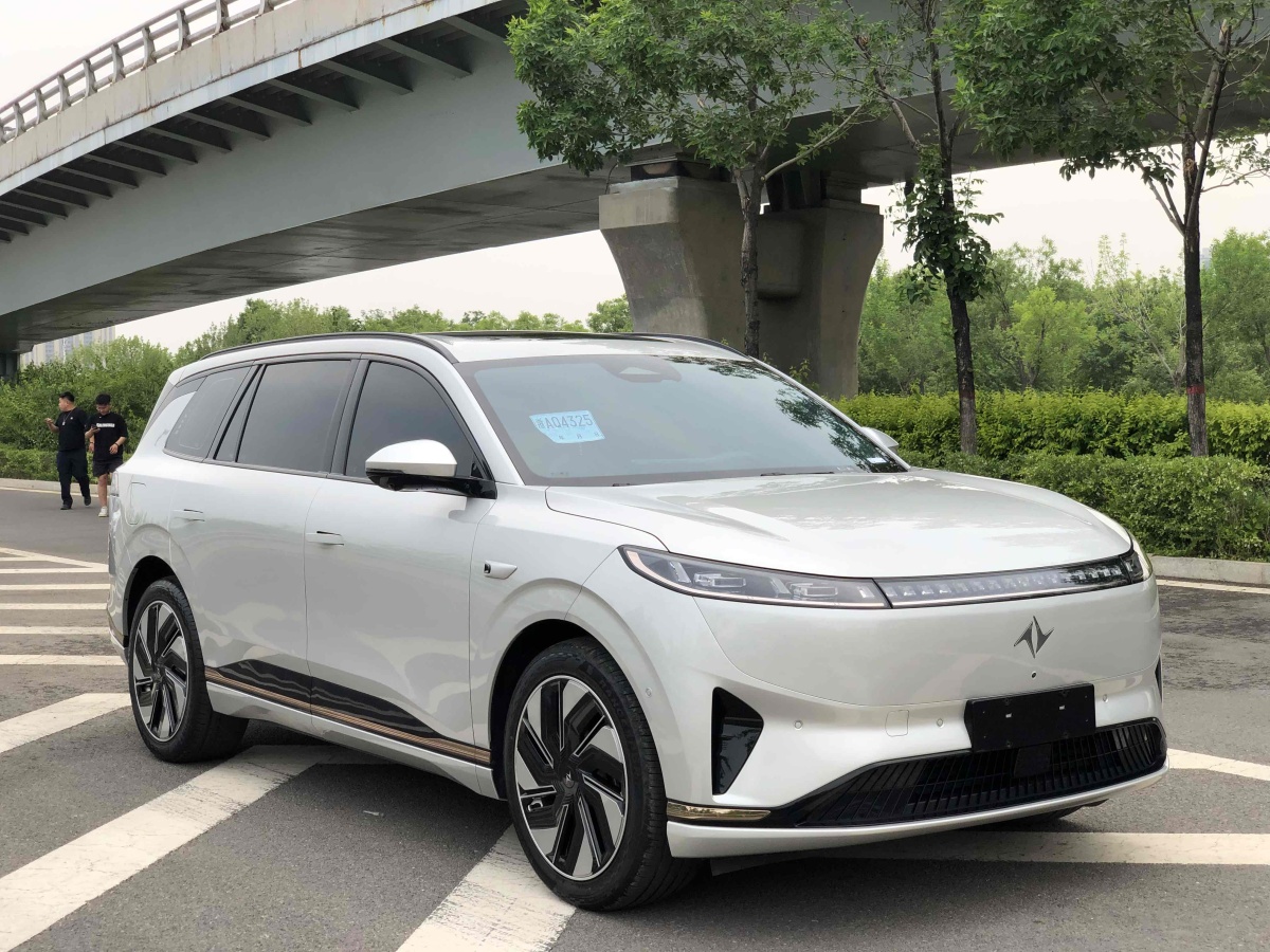 2024年6月東風風神 eπ008  2024款 210Max增程版 6座