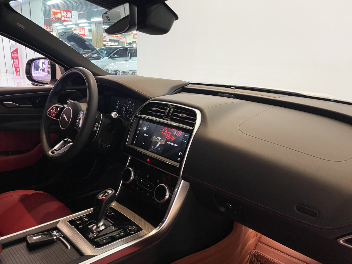 捷豹 XEL  2022款 2.0T 250PS R-DYNAMIC S進(jìn)取運(yùn)動(dòng)版圖片
