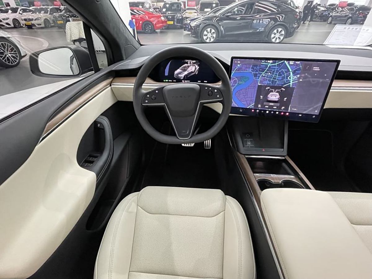 特斯拉 Model X  2023款 雙電機(jī)全輪驅(qū)動(dòng)版圖片