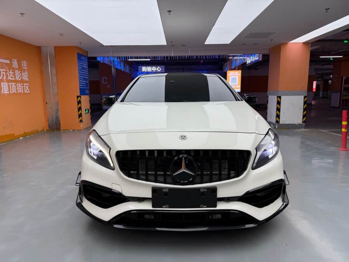 奔馳 奔馳A級AMG  2017款 AMG A 45 4MATIC 暗夜雷霆限量版圖片