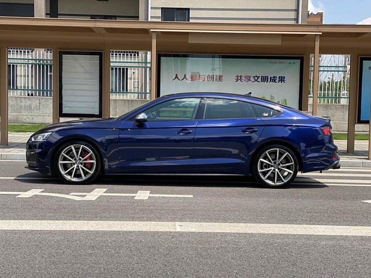 奧迪 奧迪A5  2019款 Sportback 40 TFSI 時(shí)尚型圖片