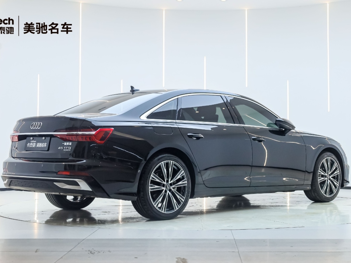 奧迪 奧迪A6L  2023款 45 TFSI quattro 臻選動感型圖片