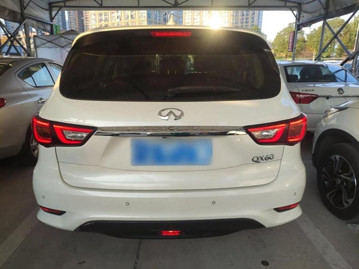 英菲尼迪 QX60  2020款 2.5 S/C Hybrid 四驅(qū)全能版圖片