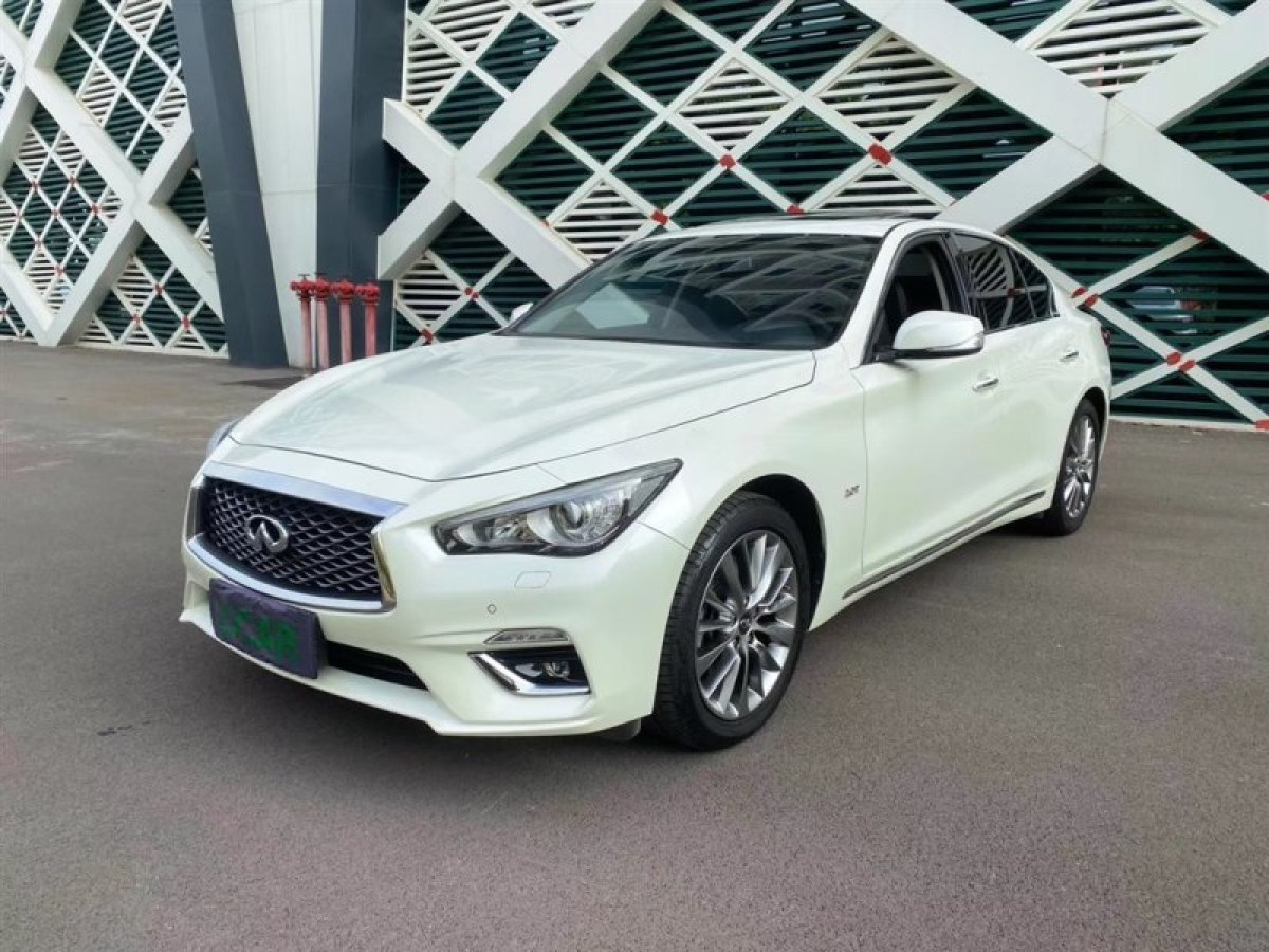 【大連】2018年12月 英菲尼迪 q50l 2018款 2.0t 逸享版 國vi 自動檔