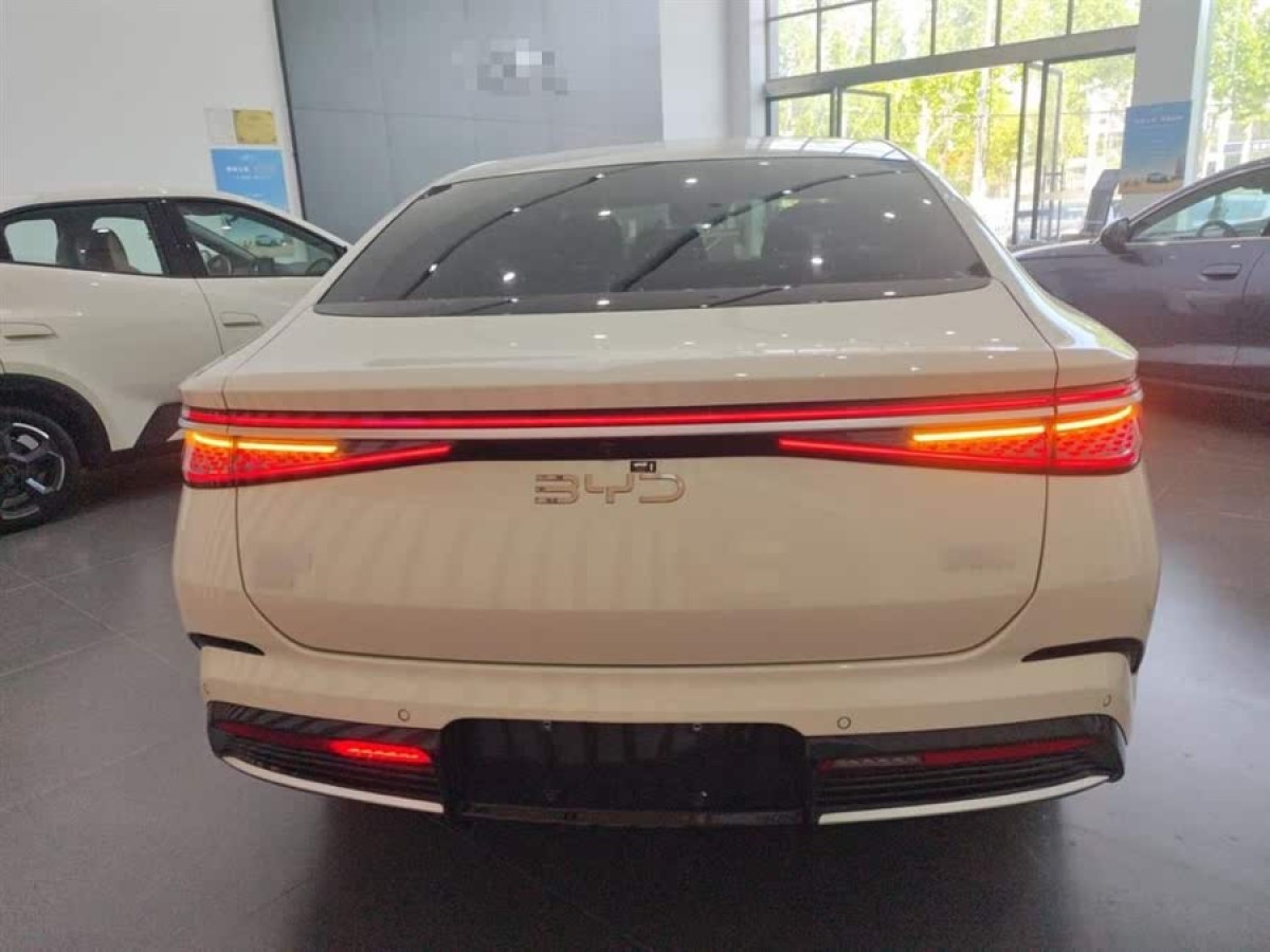比亞迪 海豹07 DM-i  2025款 DM-i 1.5L 125km 尊貴型圖片