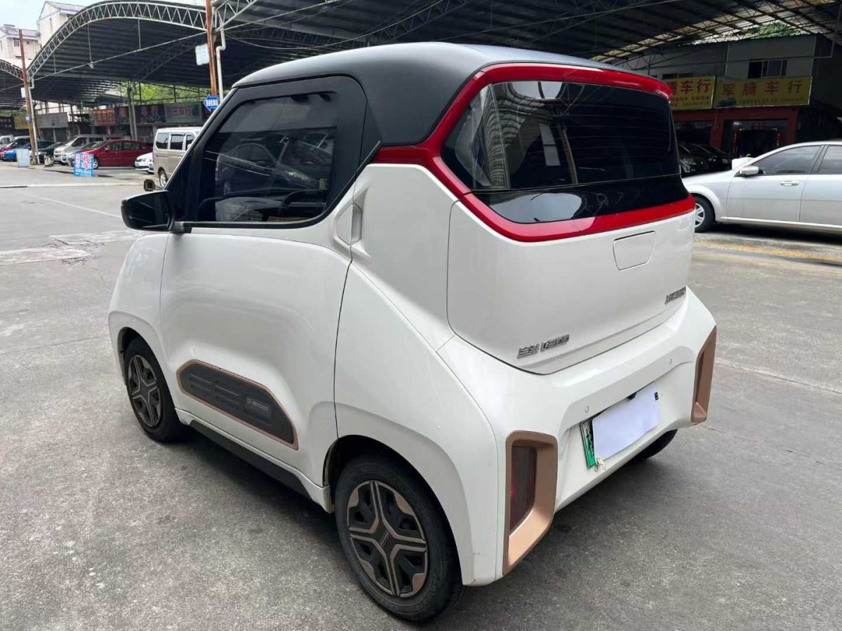 寶駿 E200 圖片