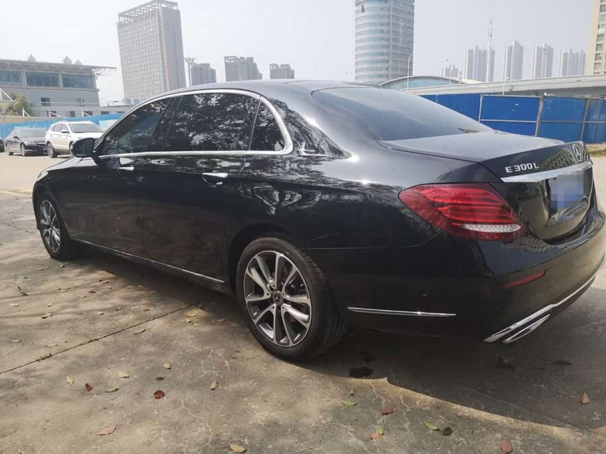 奔馳 奔馳E級  2017款 E 300 L 運動豪華型圖片