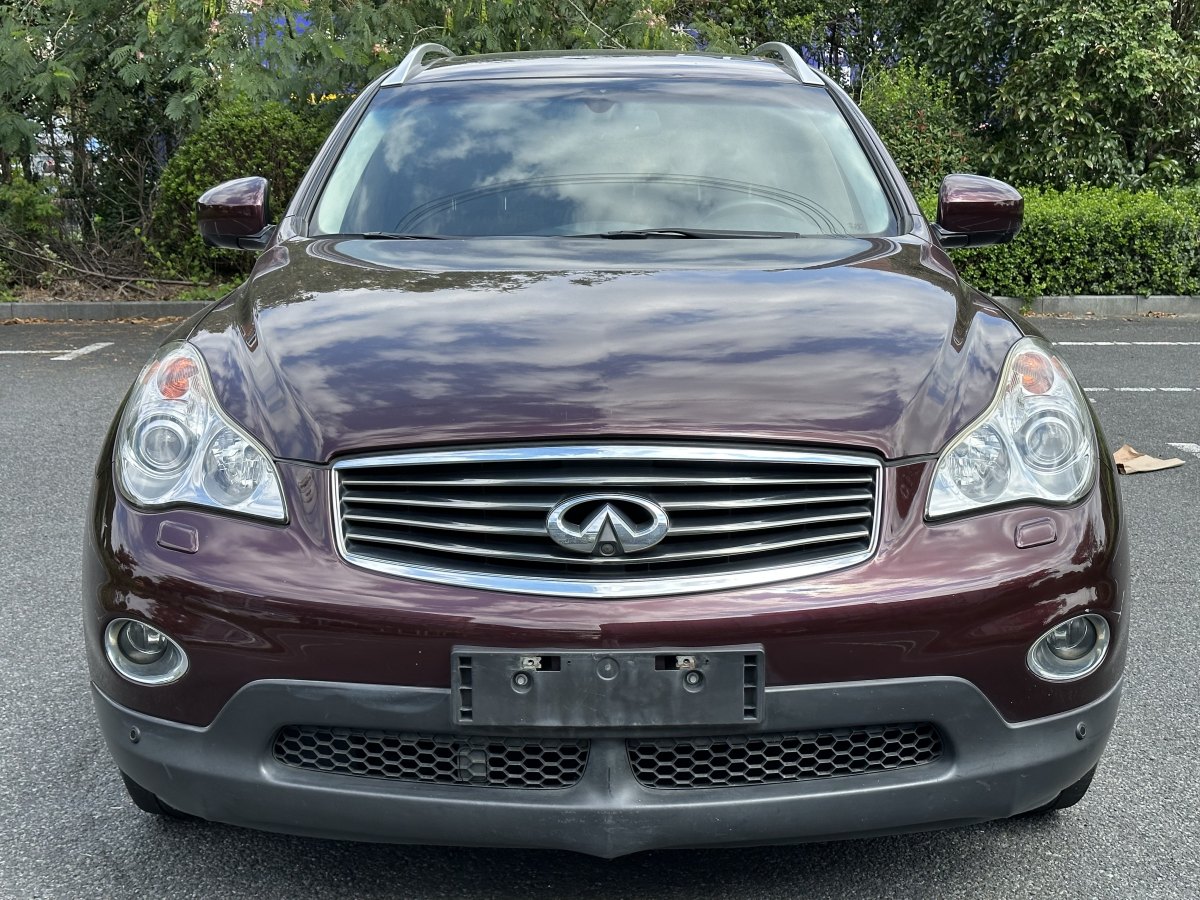 英菲尼迪 QX50  2013款 2.5L 兩驅(qū)優(yōu)雅版圖片