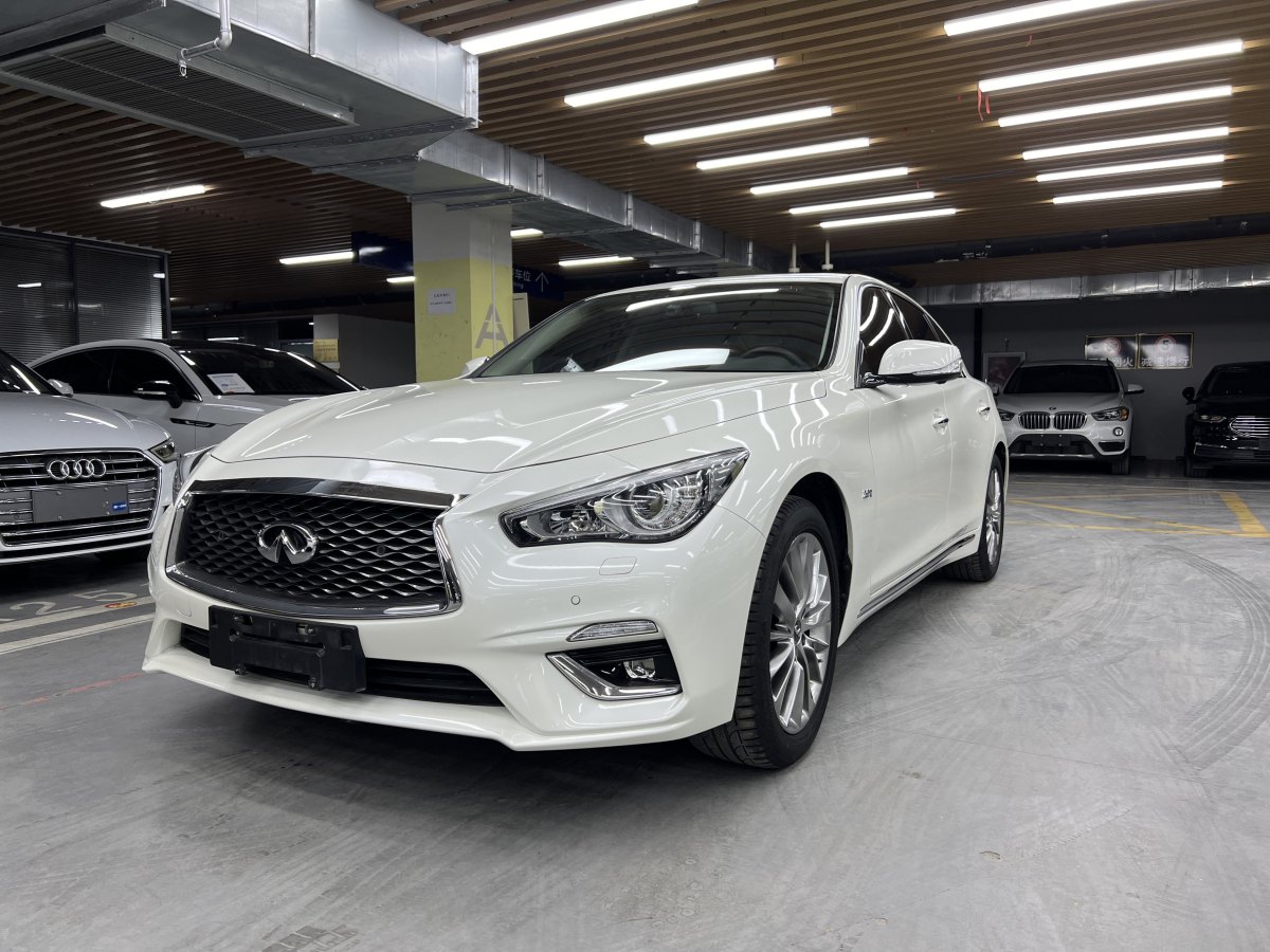 英菲尼迪 Q50L  2018款 2.0T 進(jìn)享版 國(guó)VI圖片