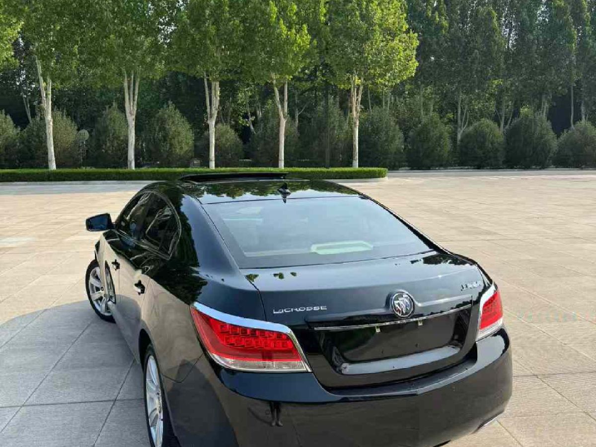 福特 E350  2010款 5.4 V8七座皇家級圖片