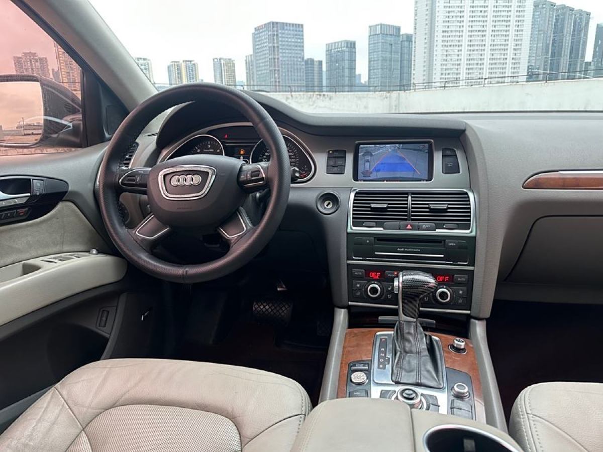 奧迪 奧迪Q7  2013款 35 TDI 領(lǐng)先型圖片