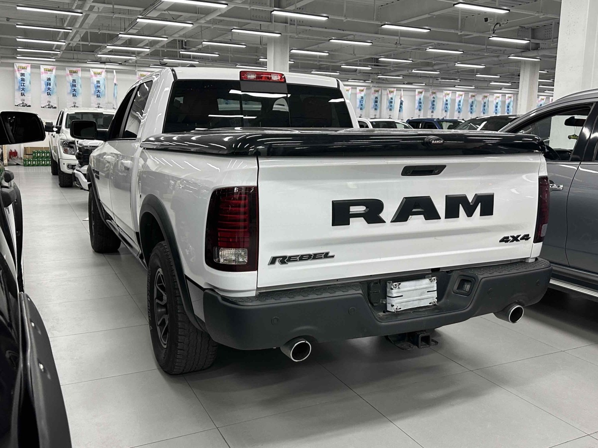 道奇 Ram  2011款 1500 Laramie圖片